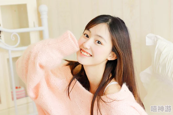 女同做酱酱酿酿水声，展现了她们之间细腻的情感交流与默契，仿佛在诉说着无言的爱意与温暖