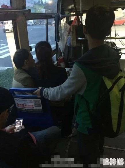 公交车上强行做开腿呻吟行为的社会影响与心理分析