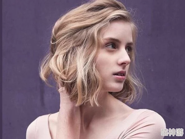 欧美妇人AAAA片:揭示现代女性在情感与性方面的复杂关系,挑战传统观念,引发社会热议与思考 欧美妇人AAAA片:揭示现代女性在情感与性方面的复杂关系,挑战传统观念,引发社会热议与思考