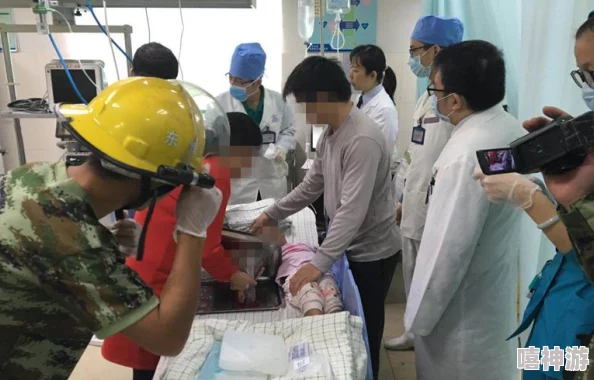 一小孩请小女孩吃钢筋，引发社会关注和讨论