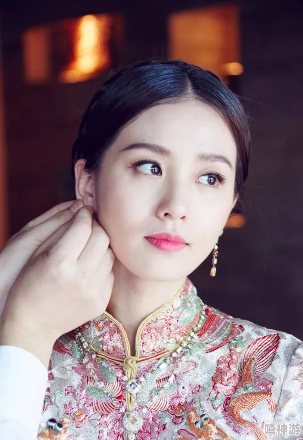 万篇长征黑料正能量2024：某明星被曝与富商绯闻疑似真爱？