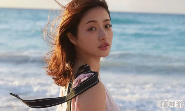 日本丰满bbw内谢：网友曝光她与知名男星疑似恋情细节及内幕料