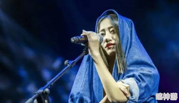 chinesesoⅠd老头兴奋：揭秘他与年轻女孩的奇妙互动，背后的故事让人意想不到！