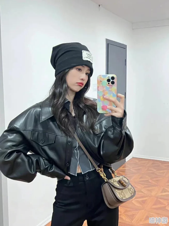 虞书欣扒开内 给男人桶,私下与男星亲密互动引发热议,粉丝纷纷猜测两人关系不简单! 虞书欣扒开内 给男人桶,私下与男星亲密互动引发热议,粉丝纷纷猜测两人关系不简单!