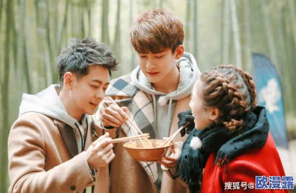 黑花打开生腔"!某明星被曝与经纪人热恋,绯闻不断引发网友猜测和讨论 黑花打开生腔"!某明星被曝与经纪人热恋,绯闻不断引发网友猜测和讨论