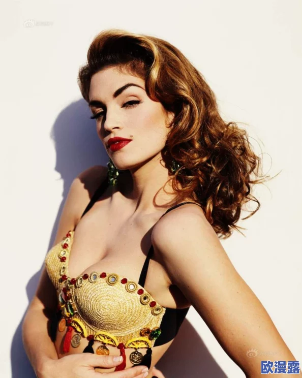 穿透的变性人与大阴茎进行粗暴的性行为,并在她的大胸部射精 - Atube.XXX:明星A被曝光与知名导演绯闻缠身 穿透的变性人与大阴茎进行粗暴的性行为,并在她的大胸部射精 - Atube.XXX:明星A被曝光与知名导演绯闻缠身