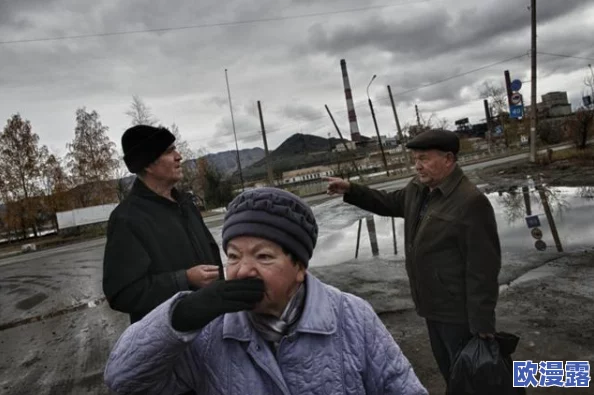 铜铜铜铜铜铜铜铜好大好深色水好多，揭示了铜矿资源的开采现状、水资源的丰富程度以及环境影响的深刻挑战