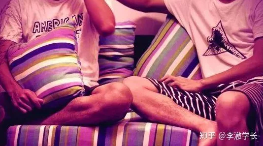 老头和老头光屁股Gay老头乐：网友热议这一现象，认为社会对多元文化的包容性正在增强，同时也引发了关于传统观念的反思
