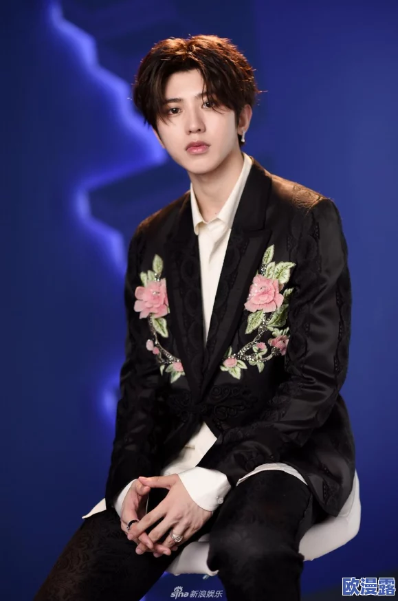 男生把坤坤放进女生坤坤,意外引发校园热议与讨论,网友纷纷发表看法和感受 男生把坤坤放进女生坤坤,意外引发校园热议与讨论,网友纷纷发表看法和感受