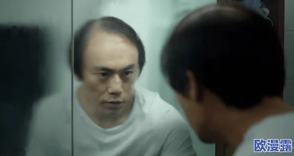 男同与直男互摸互吃大属，背后隐藏的秘密关系让人震惊，网友热议：他们到底是什么样的情感纠葛？