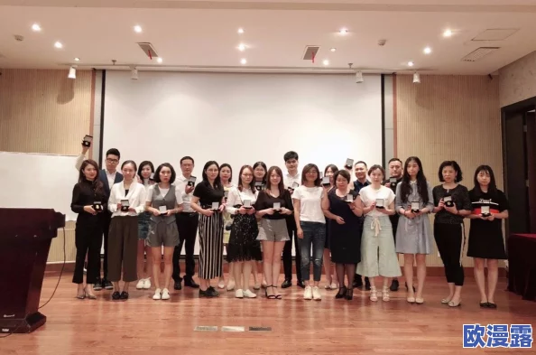 沈娜娜和苏语棠的合作有哪些?最新进展与未来计划详解,期待更多精彩作品呈现 沈娜娜和苏语棠的合作有哪些?最新进展与未来计划详解,期待更多精彩作品呈现