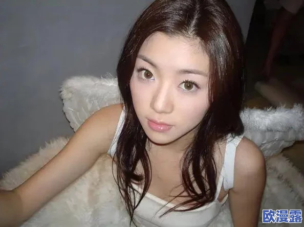 精品黄片：知名女星与富豪私密视频曝光，网友热议绯闻缘由揭秘