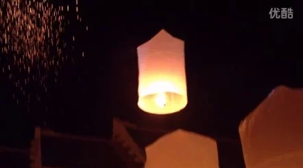 明灯缀天寻找天灯：揭示节日灯会背后的文化传统与艺术魅力，涵盖灯笼制作技艺与设计理念