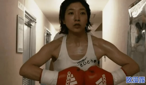 张津瑜崩溃了卫生间6分35图，背后竟隐藏着她与圈内好友的恩怨情仇，引发网友热议！