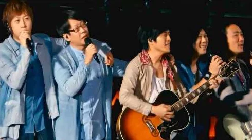 激情成人五月天：全面解析五月天乐团的音乐风格、歌词主题与现场表演魅力