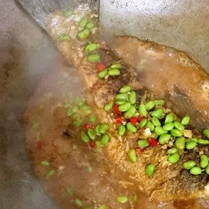 小烧货水能么多叫出来免费，分享美食背后的故事与独特风味，让你感受不一样的舌尖体验与文化传承