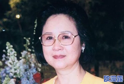 穿越pO文当女配：讲述一个现代女性意外穿越到小说中，成为反派女配角的奇幻经历与成长故事