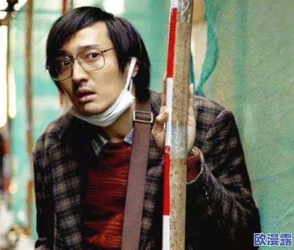 恶毒少爷长大后被爆炒，昔日的冷酷霸主如今成为了众人追捧的美食新星！