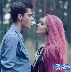 欧美AAAAAA：明星们的私生活曝光，谁与谁暗恋？背后隐藏的情感纠葛引发热议！