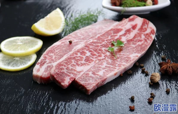 肉多到炸的年下双楠，这是一道以丰富肉类为主料，搭配独特调味，口感鲜美、层次分明的美食佳品