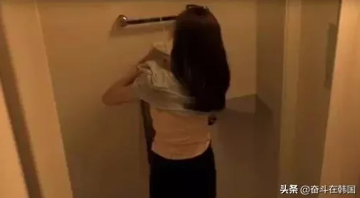 旱厕偷拍XXXXX极品,惊现背后真相,竟是隐藏的秘密网络,震惊网友引发热议! 旱厕偷拍XXXXX极品,惊现背后真相,竟是隐藏的秘密网络,震惊网友引发热议!