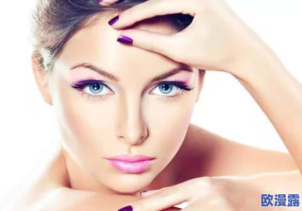 9色3ce:全新彩妆系列发布,带你体验多样化的美丽选择与无限创意搭配,让每一天都充满惊喜与自信 9色3ce:全新彩妆系列发布,带你体验多样化的美丽选择与无限创意搭配,让每一天都充满惊喜与自信