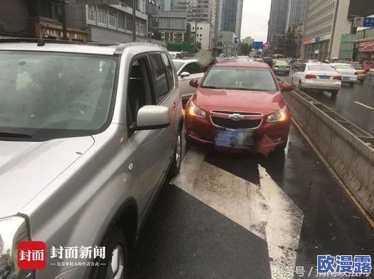 坐公交车被弄了两个小时,竟然是因为司机和乘客之间的争执引发了一场意外的“堵车”风波! 坐公交车被弄了两个小时,竟然是因为司机和乘客之间的争执引发了一场意外的“堵车”风波!