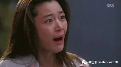 日日操免费视频：震惊！网友发现隐藏在视频中的惊人秘密，竟然涉及多个知名人士！
