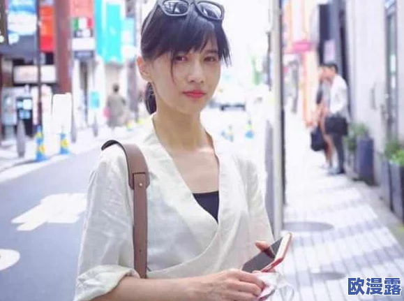 朱可儿：从网络红人到时尚界新星，她的成长与挑战引发广泛关注，未来发展备受期待