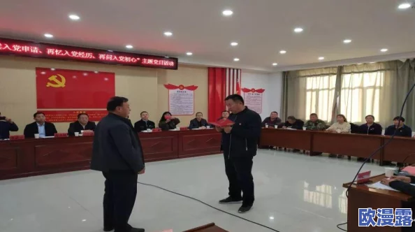 抬头看镜子里的接合处：网友热议生活中的反思与自我认知，如何在日常中找到真实的自己？