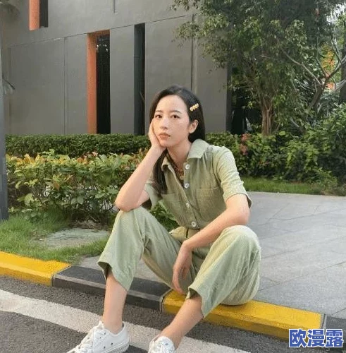 张莜雨大胆打开大腿,被曝与富二代绯闻缠身,疑似为了事业发展而出卖肉体 张莜雨大胆打开大腿,被曝与富二代绯闻缠身,疑似为了事业发展而出卖肉体