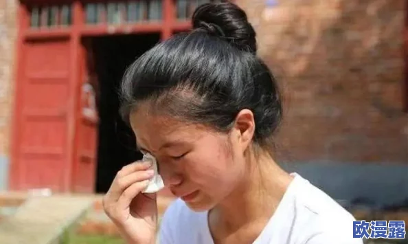 大学生第一次破苞疼哭了，惨烈过程引发众多网友热议，亲身经历让人心痛不已！