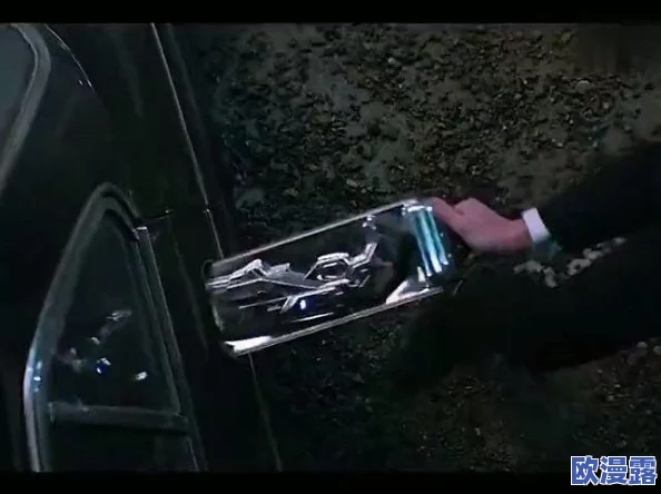 触手面包车2：神秘生物现身，车内隐藏惊人秘密令人震惊！