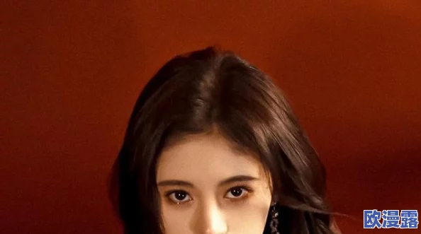 办公室鞠婧祎被揉到高潮，令人惊讶的背后故事与她的职业生涯发展密切相关，引发热议