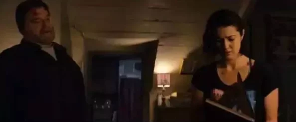 被窝伦理午夜电影网：最新上映的热门影片引发观众热议，探讨社会禁忌与人性深层次的冲突与反思