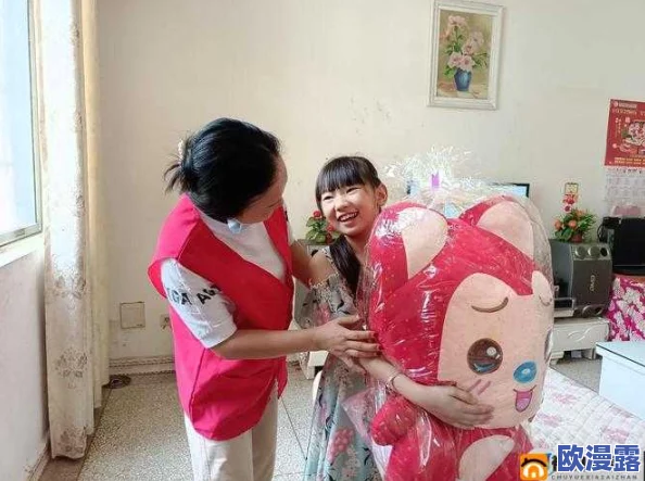 两位陪读妈妈灭火后续：勇敢行动感动众人，社区为她们举办感谢仪式