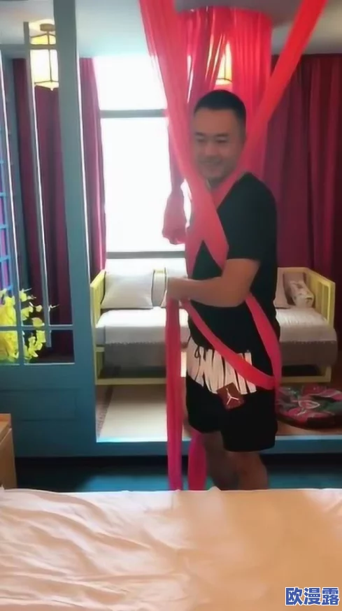 体育生被捆绑玩弄取精GV，用户评价：情节紧凑，表演真实，让人欲罢不能的刺激体验！