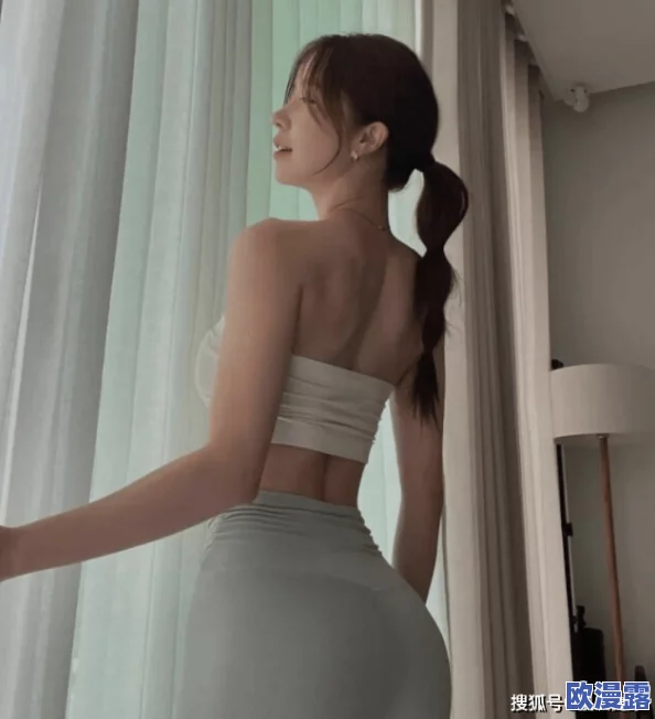 美女隐私免费视频：最新动态曝光，网友热议其背后的故事与影响，引发广泛关注与讨论