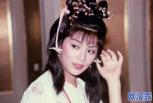 黄蓉系列：全新剧情曝光，角色发展引发粉丝热议，期待更多精彩内容即将上线！