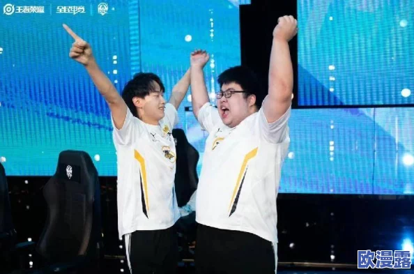 Fly守望TOP10精彩瞬间:掌握技巧,从此再也不怕大锤英雄冲顶袭击! Fly守望TOP10精彩瞬间:掌握技巧,从此再也不怕大锤英雄冲顶袭击!