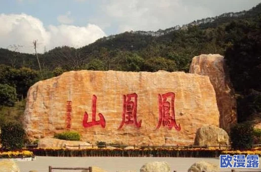 在公交车上被 的最深的一天：一位乘客的心灵旅程与意外邂逅，感受生活中的温暖与孤独交织的瞬间