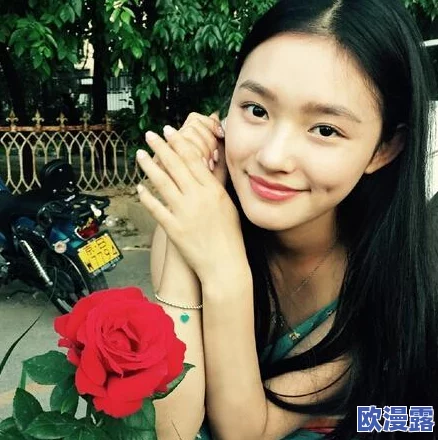 美妇的肉臀娇吟：她在夜晚的低语中诉说着欲望与激情，令人心驰神往的秘密生活逐渐浮出水面