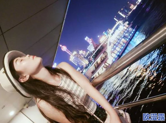 美女隐私无遮挡免费直播，带你领略不一样的视觉盛宴，尽享精彩瞬间与互动乐趣！