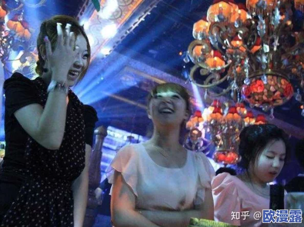 kTV男鸭18GAy1069＂：这是一则关于KTV行业中男性陪唱服务的报道，涉及到性别、文化和社会现象等多方面的话题
