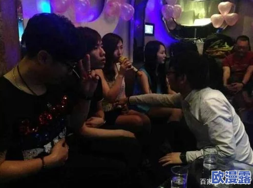 kTV男鸭18GAy1069＂：这是一则关于KTV行业中男性陪唱服务的报道，涉及到性别、文化和社会现象等多方面的话题