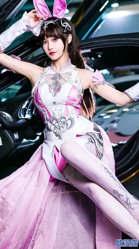 白丝美女喷水：最新动态曝光，网友热议其独特魅力与惊艳表现，引发广泛关注与讨论！