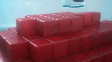 暴躁老人玩Minecraft，意外发现隐藏宝藏，引发全网热议与玩家们的疯狂模仿挑战！