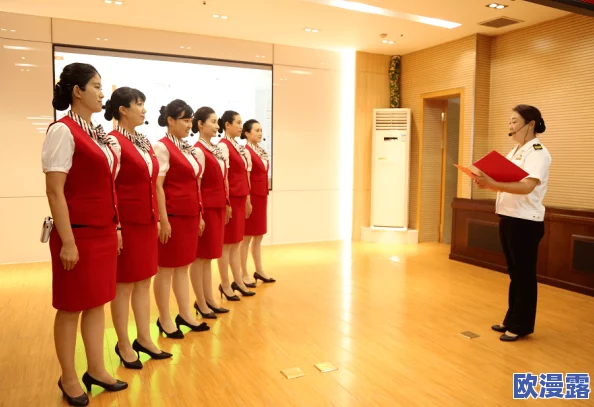 香艳职场极品客服91：新动态曝光，客户满意度飙升，服务质量再创新高，引发行业热议与关注！