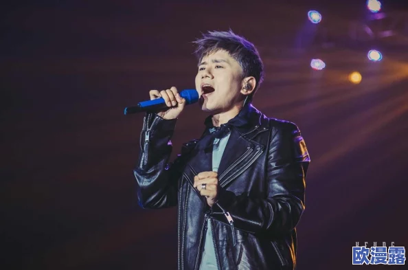 直播：全球首个虚拟现实演唱会即将开启，明星阵容震撼全场！