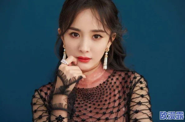 女明星-黄-色-小说：揭示娱乐圈背后的秘密与真实生活，令人震惊的故事即将曝光！